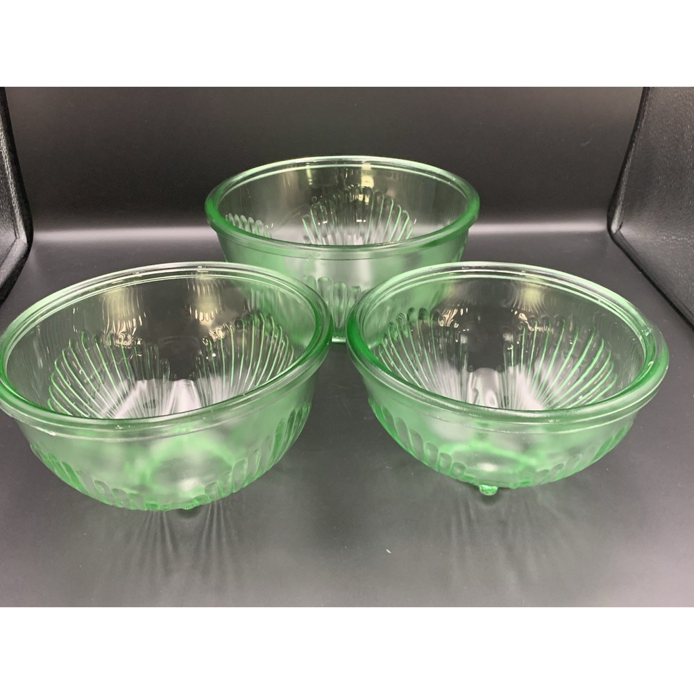 Depression Glass Green Nesting Bowls Set Of Three.